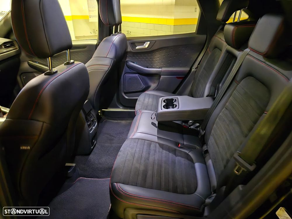 Ford Kuga 2.0 TDCi EcoBlue ST-Line - 28