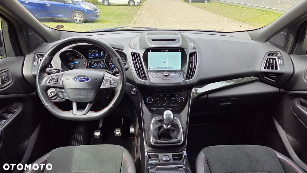 Ford Kuga 1.5 EcoBoost 2x4 ST-Line - 15