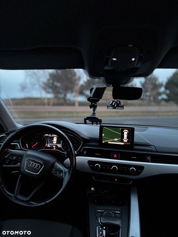 Audi A4 Limousine - 12