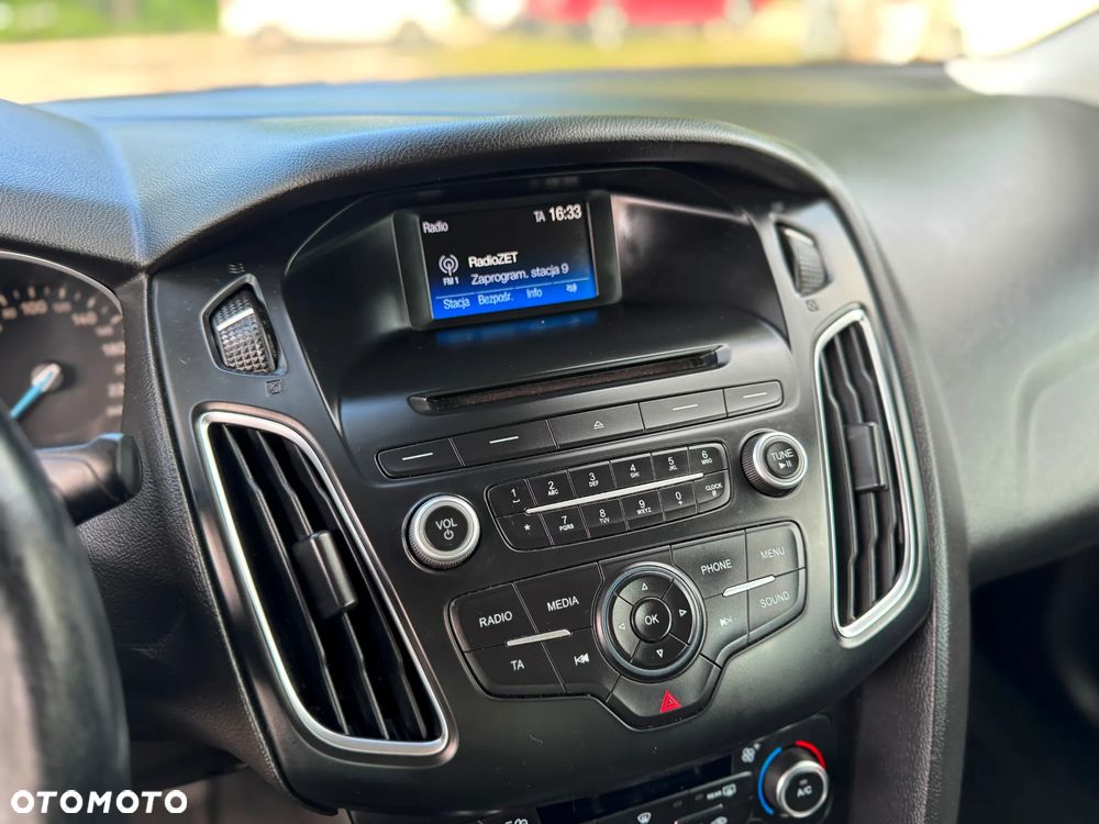 Ford Focus 1.6 Titanium - 26