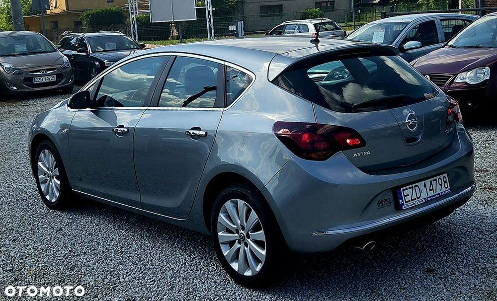 Opel Astra - 11