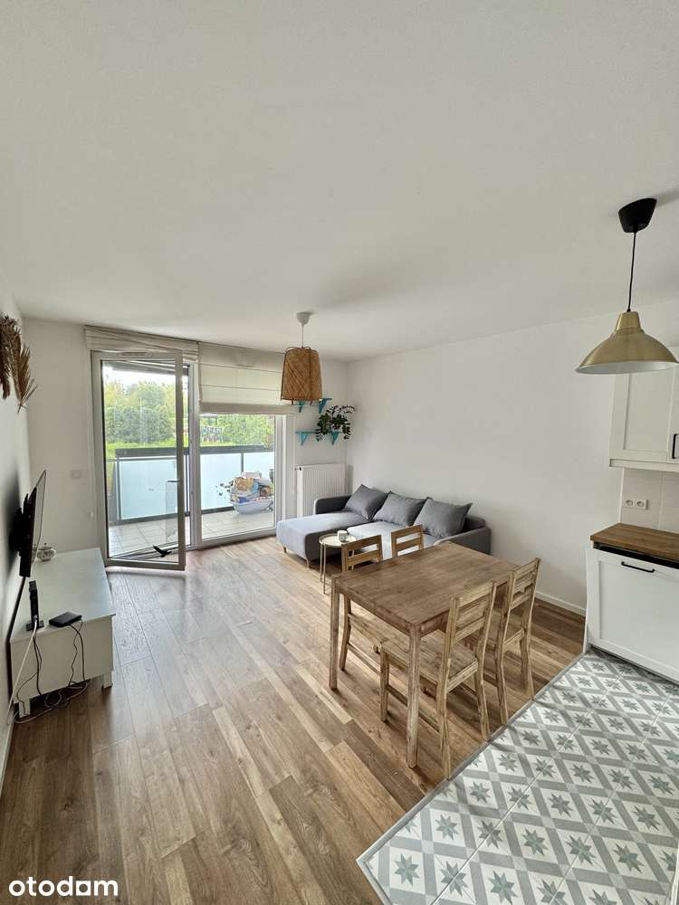 gocław | 3 pokoje | ogródek | loggia | parking | 55m2 | odświeżone
