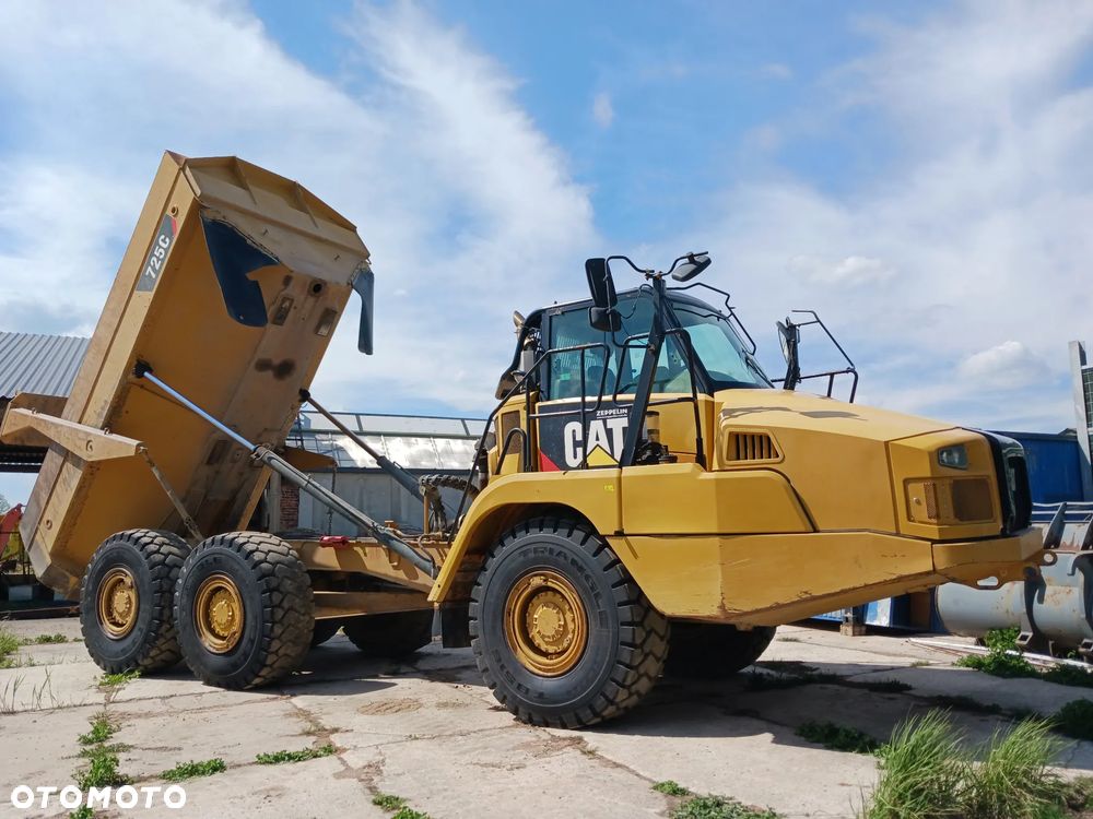 Caterpillar 725 C - 22