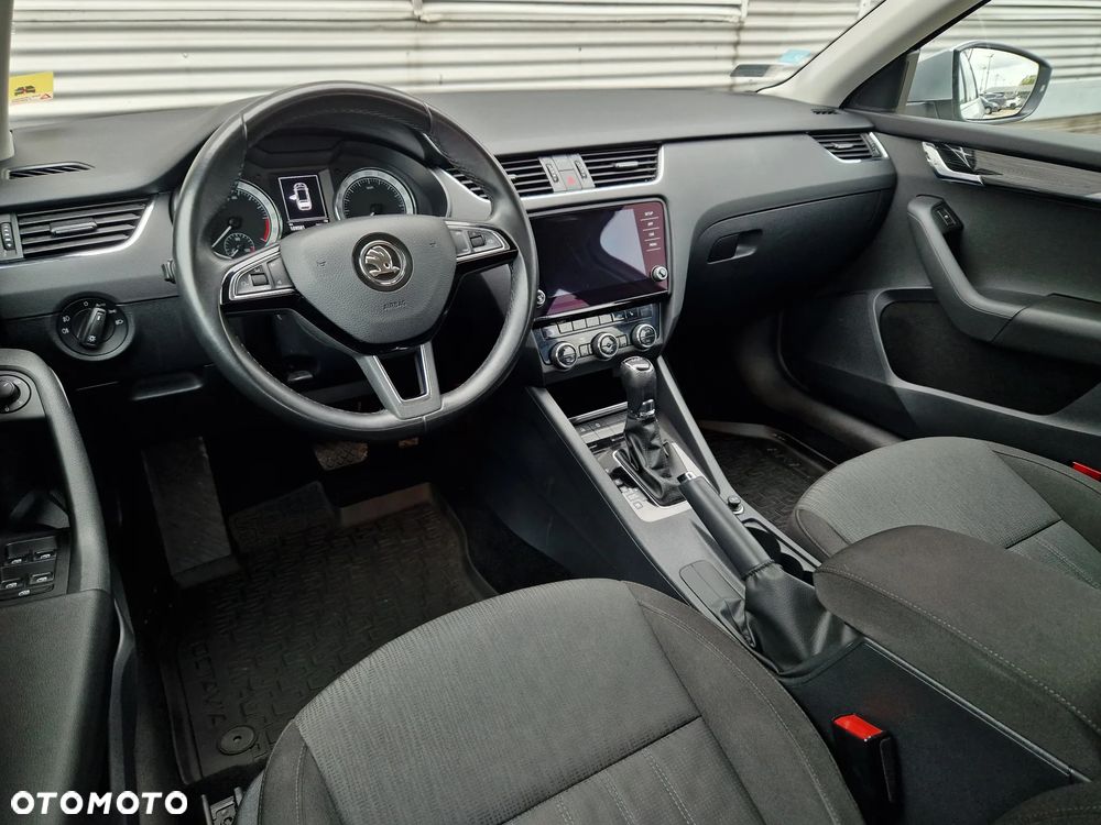 Skoda Octavia 2.0 TDI SCR Style DSG - 23