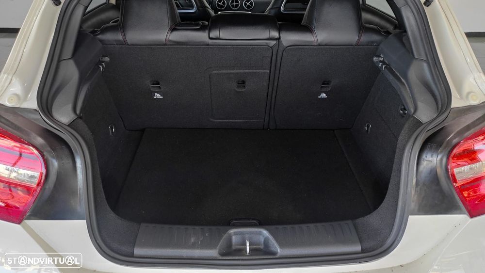 Mercedes-Benz A 200 CDi BE AMG Sport - 19