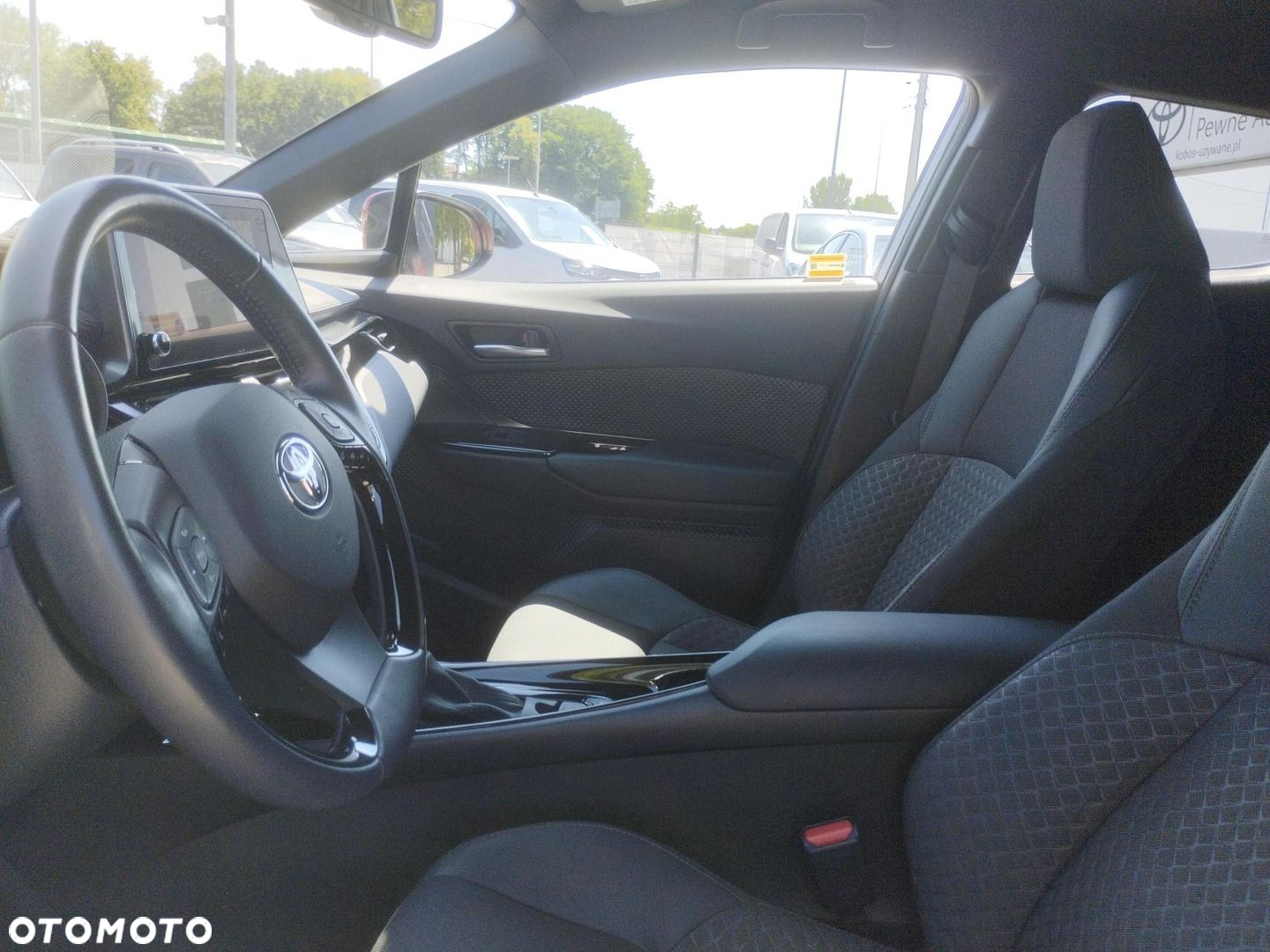 Toyota C-HR - 12