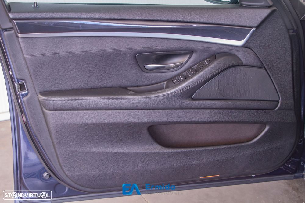 BMW 520 d Auto - 32