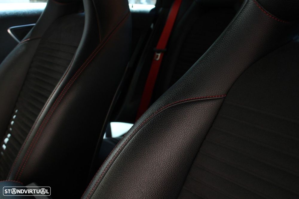 Mercedes-Benz CLA 45 AMG 4Matic 7G-DCT - 56