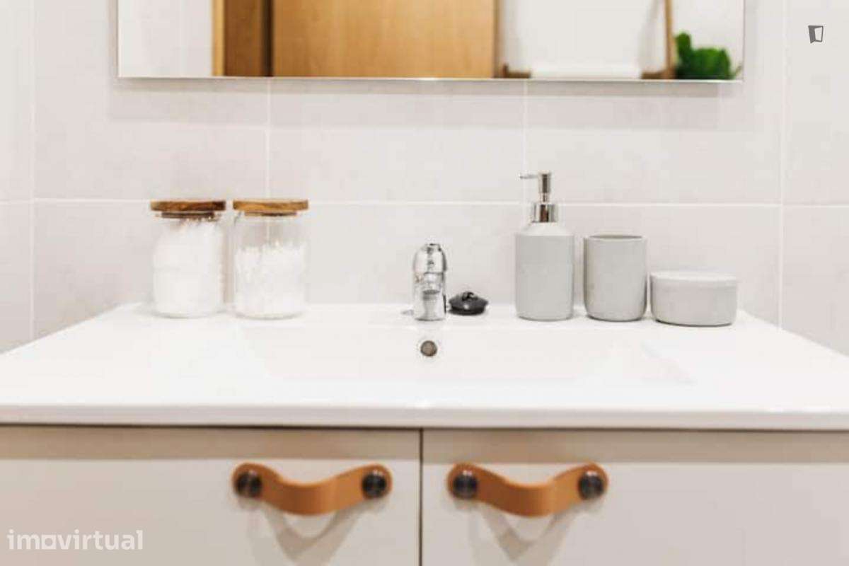 Apartamento com 1 quartos - localizado em Senhora da Hora Porto - Grande imagem: 3/21
