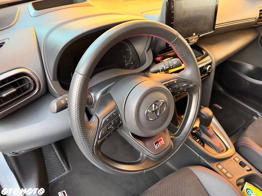 Toyota Yaris Cross 130 1.5 VVT-i GR Sport - 18