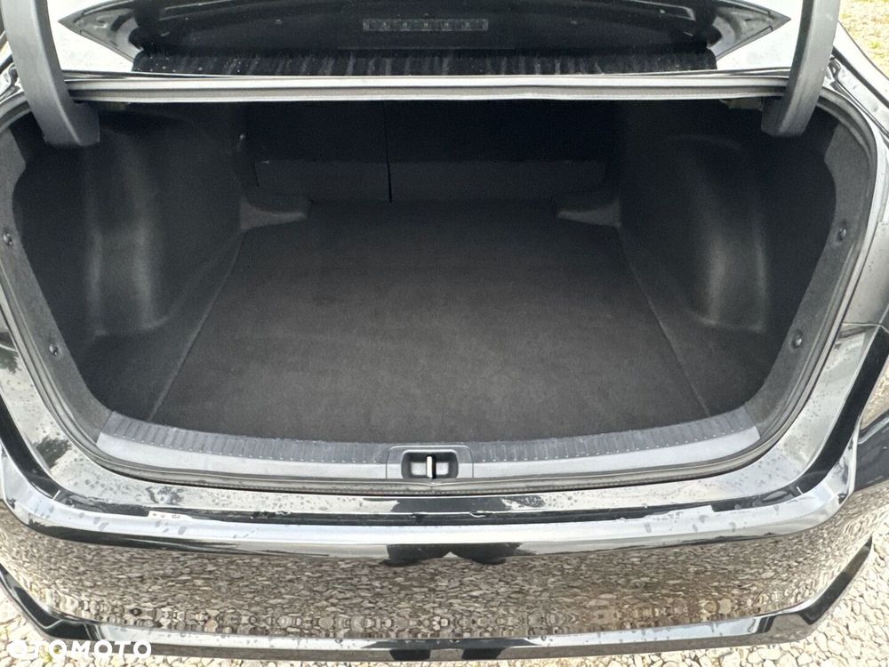 Toyota Corolla 1.8 Hybrid Style - 21