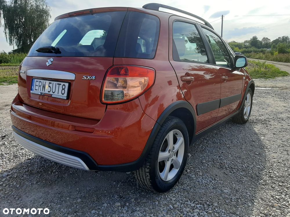 Suzuki SX4 1.5 Streetline 4x2 Classic - 5