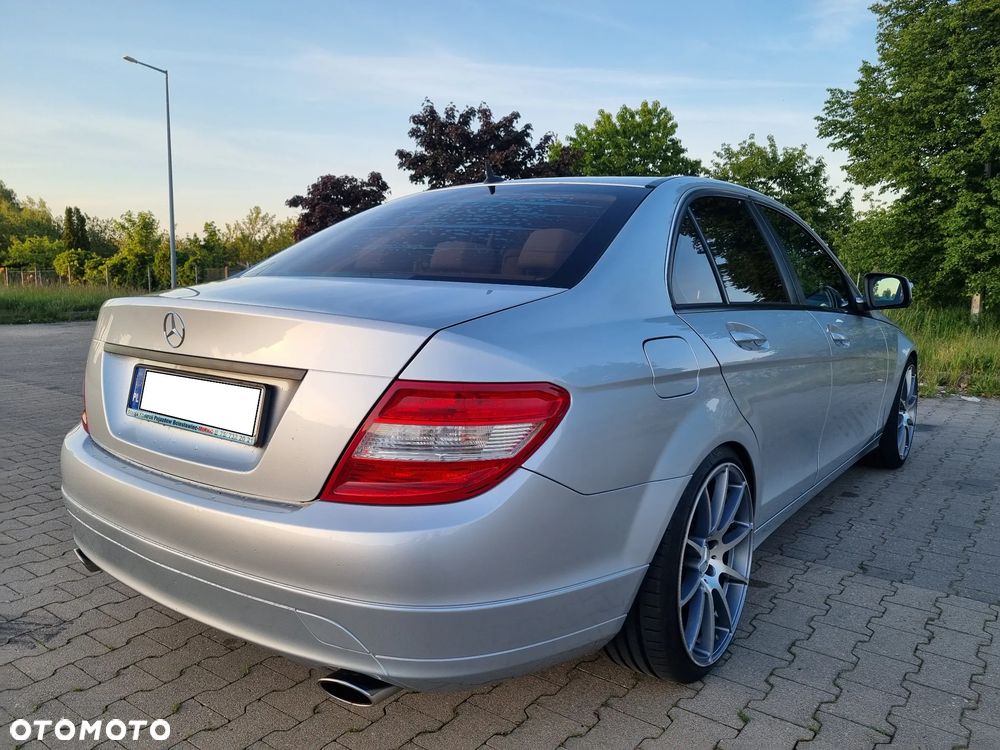 Mercedes-Benz Klasa C 300 7G-TRONIC SPORT EDITION - 7