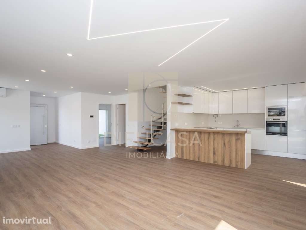 R291 Moradia T3 Duplex com áreas fabulosas - Grande imagem: 3/31