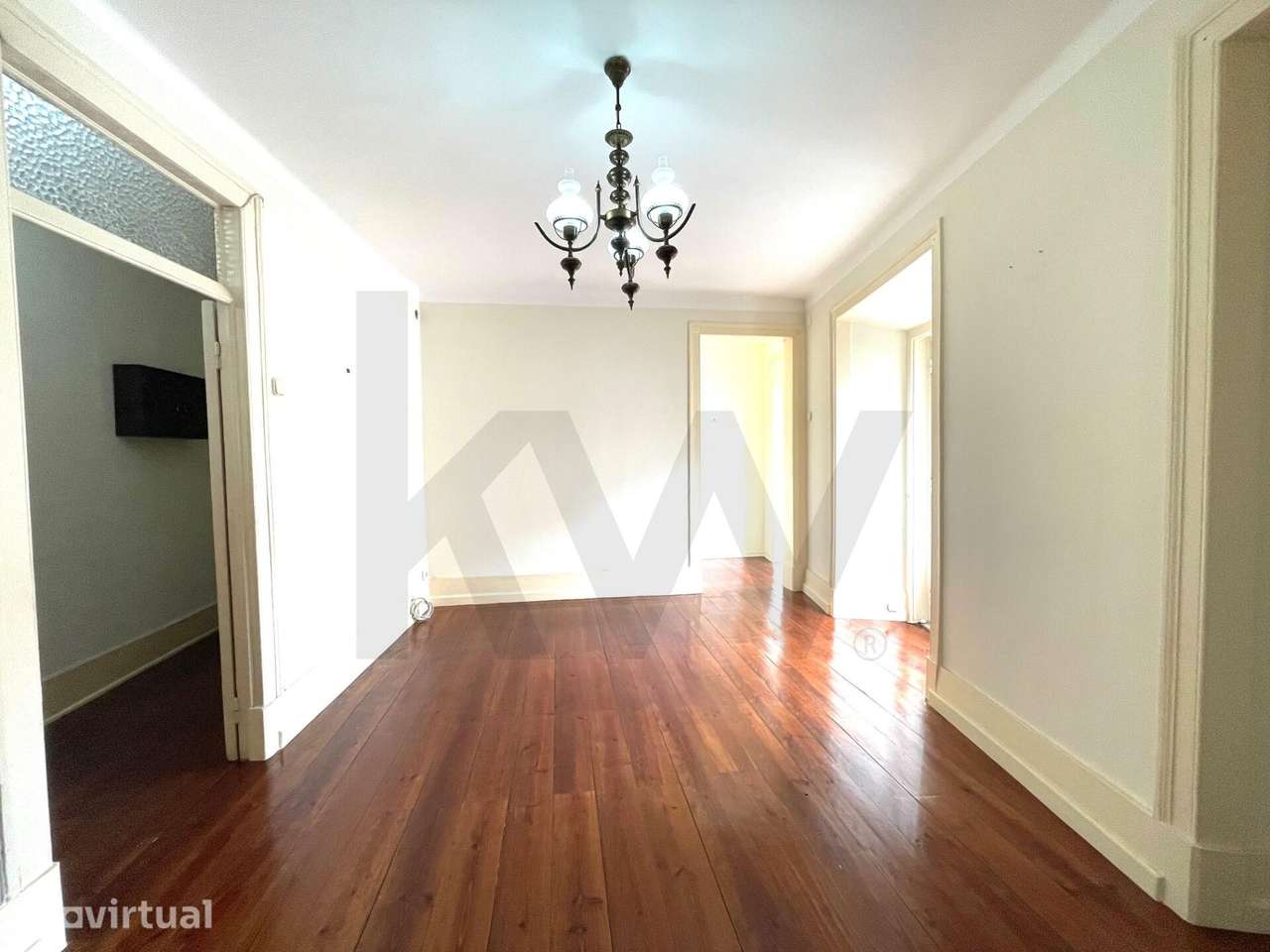 T3 No Chiado com terraço para remodelação- BAIXA DE PREÇO - Grande imagem: 2/37