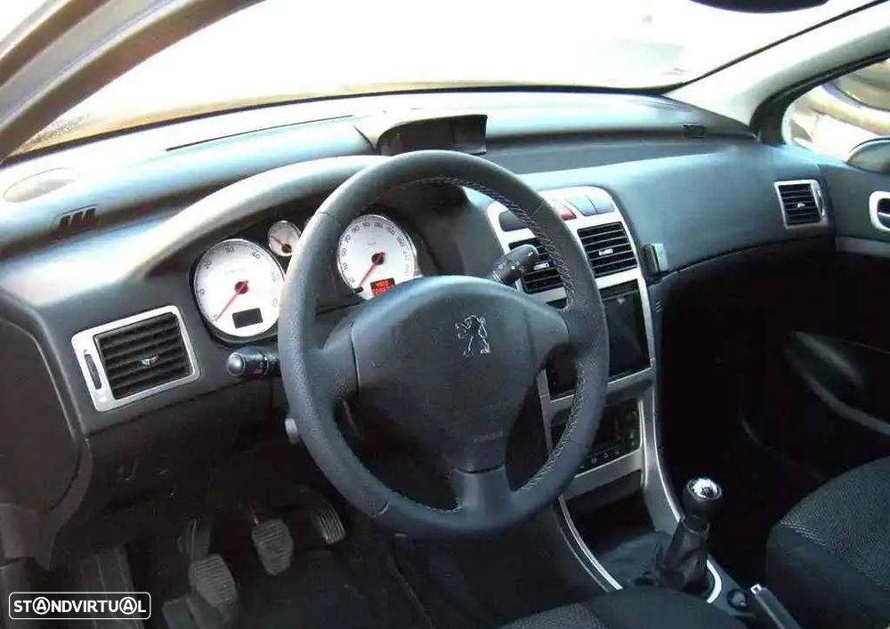Peugeot 307 SW 1.6 HDi SE Navteq - 14