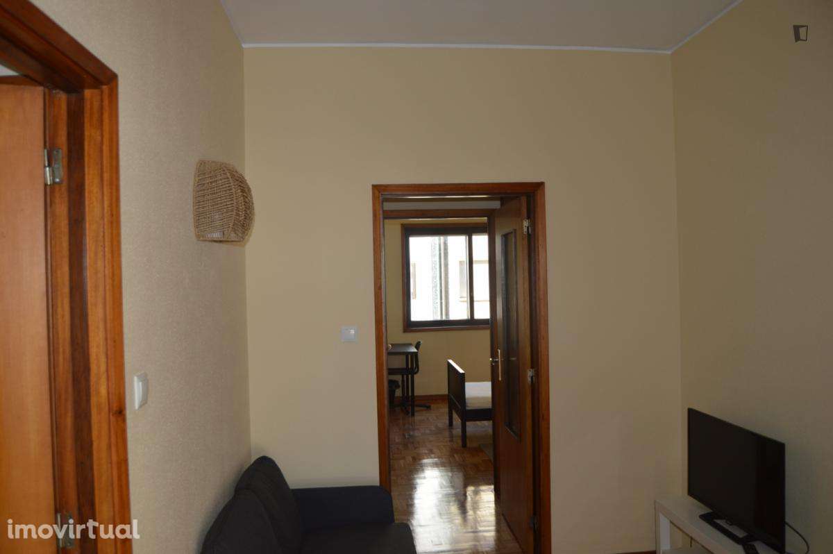 Quarto - localizado em Paranhos Porto - Grande imagem: 5/15