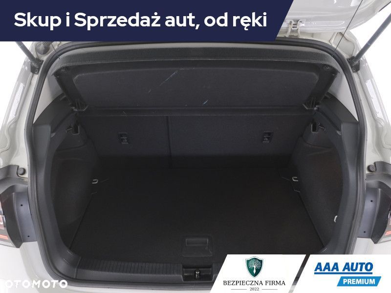 Volkswagen T-Cross - 16