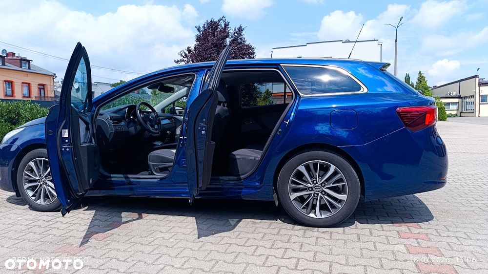 Toyota Avensis - 7