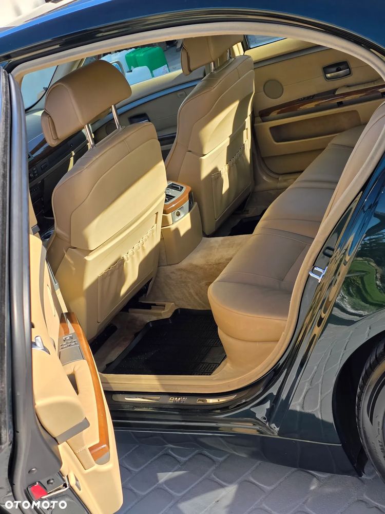 BMW Seria 7 735Li - 8