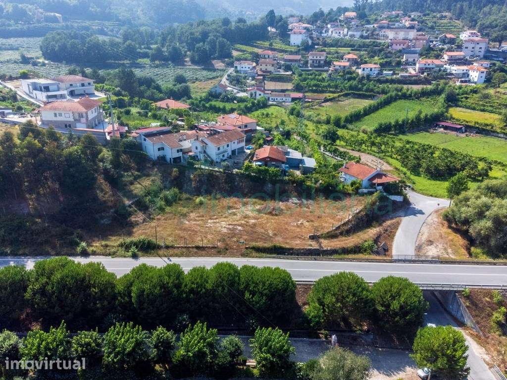 Terreno Urbano em Freixo de Baixo, concelho da Amarante - Grande imagem: 3/11