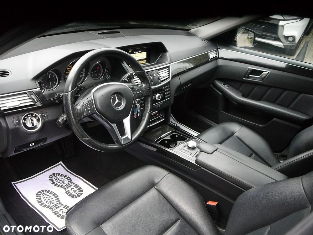 Mercedes-Benz Klasa E 220 BlueTEC 4Matic 7G-TRONIC Avantgarde - 25