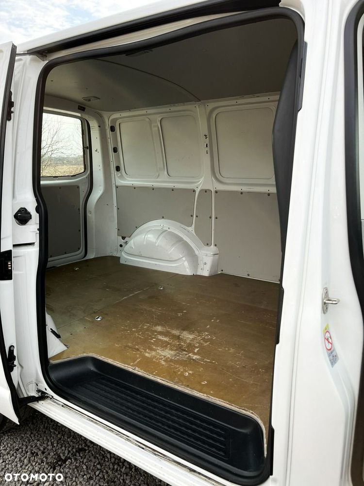 Volkswagen Transporter - 17
