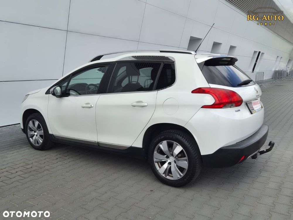 Peugeot 2008 - 11
