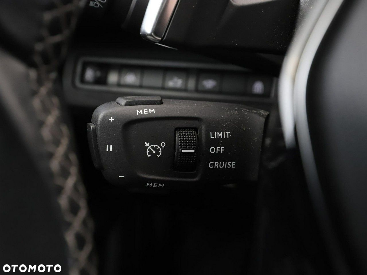 Peugeot 3008 PureTech 130 Stop & Start GPF EAT8 Allure Pack - 34
