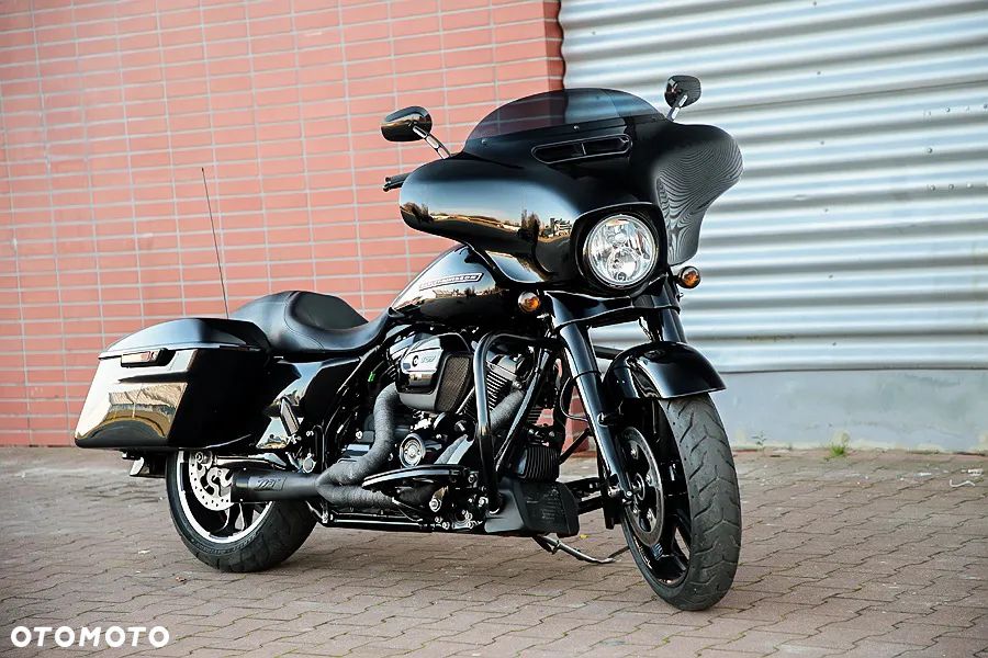 Harley-Davidson Touring Street Glide - 1