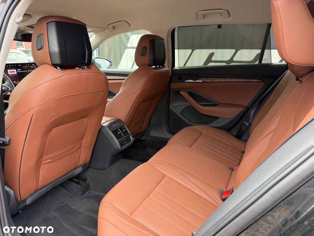 Skoda Superb 2.0 TSI 4x4 L&K DSG - 36