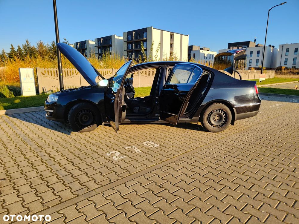 Volkswagen Passat 2.0 TDI DPF Comfortline - 14