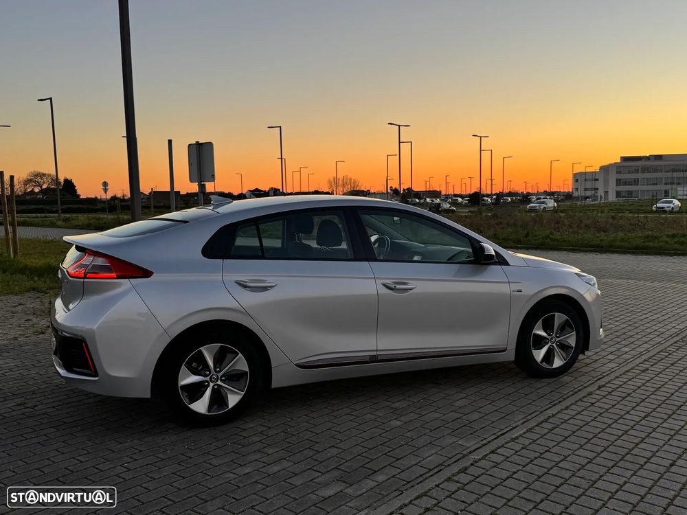 Hyundai Ioniq EV 28kWh Eletric Tech - 11