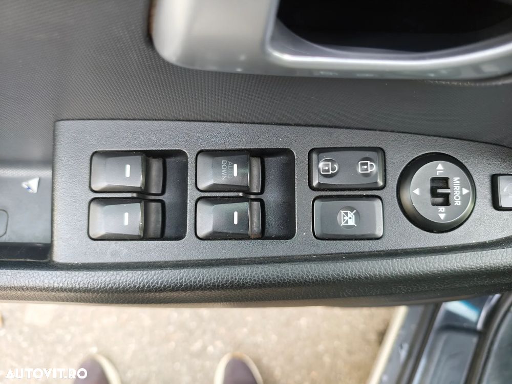 Kia Sportage 2,0 CRDI AWD Dream-Team Edition - 11