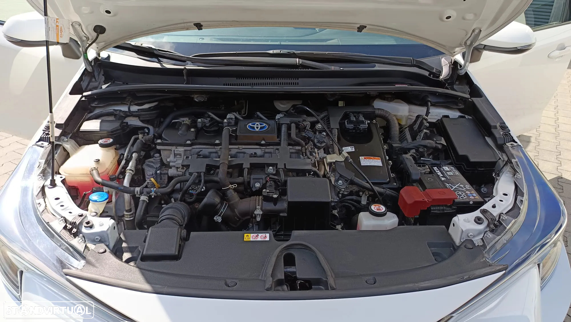 Toyota Corolla 1.8 Hybrid Exclusive - 16