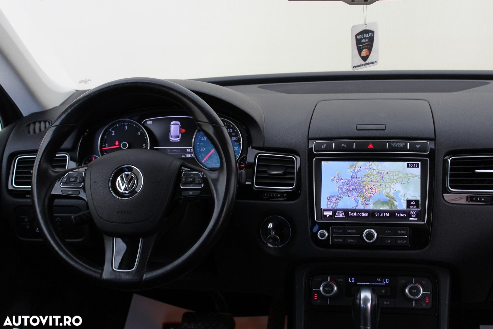 Volkswagen Touareg - 14