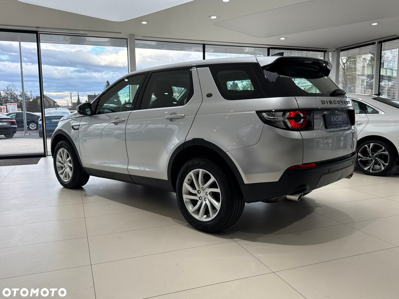 Land Rover Discovery Sport 2.0 TD4 SE - 3