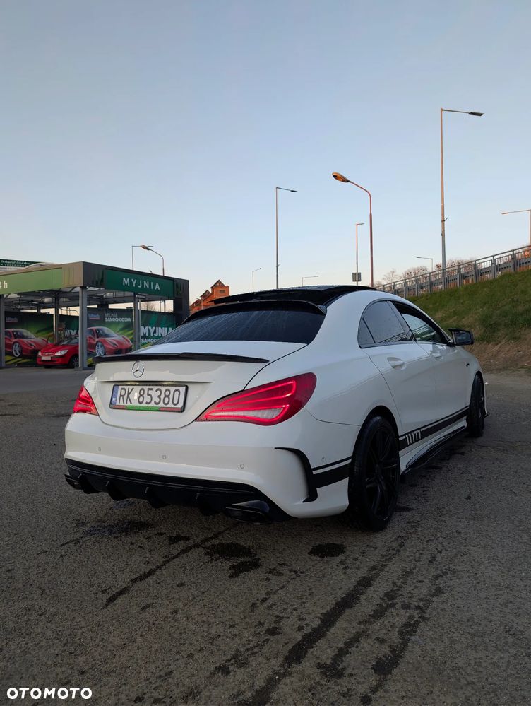 Mercedes-Benz CLA 250 4-Matic AMG Line - 2