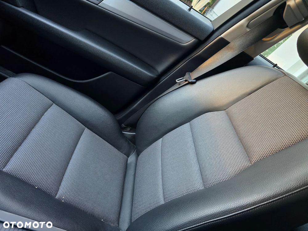 Mercedes-Benz Klasa C 350 CDI BlueEff Avantgarde - 14