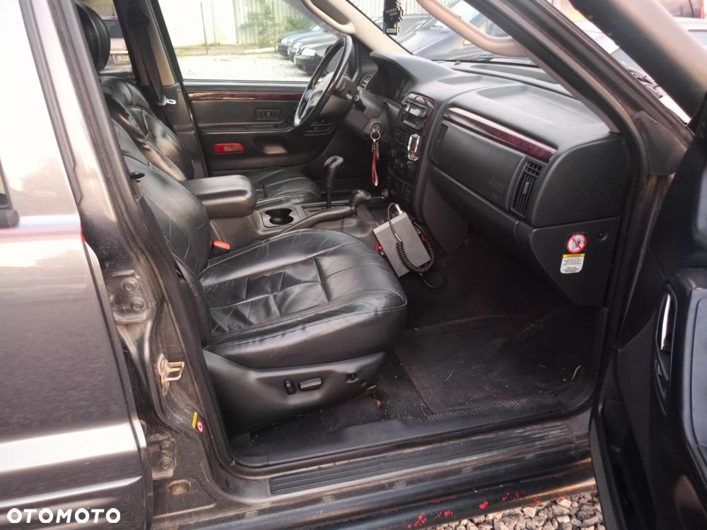 Jeep Grand Cherokee - 8