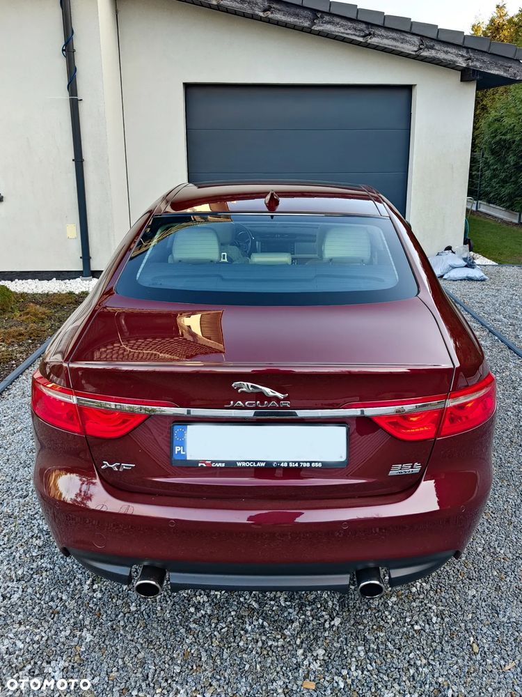 Jaguar XF - 6