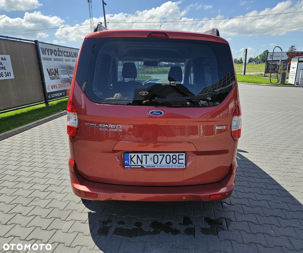 Ford Tourneo Courier 1.0 EcoBoost S&S Titanium - 12