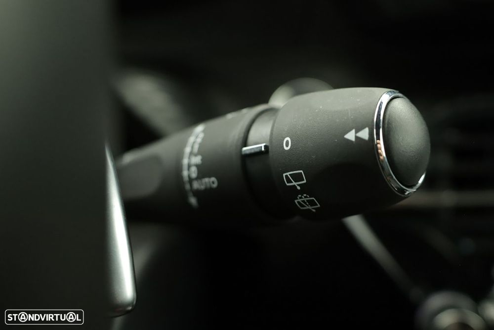 Peugeot 2008 1.2 PureTech GT EAT8 - 19