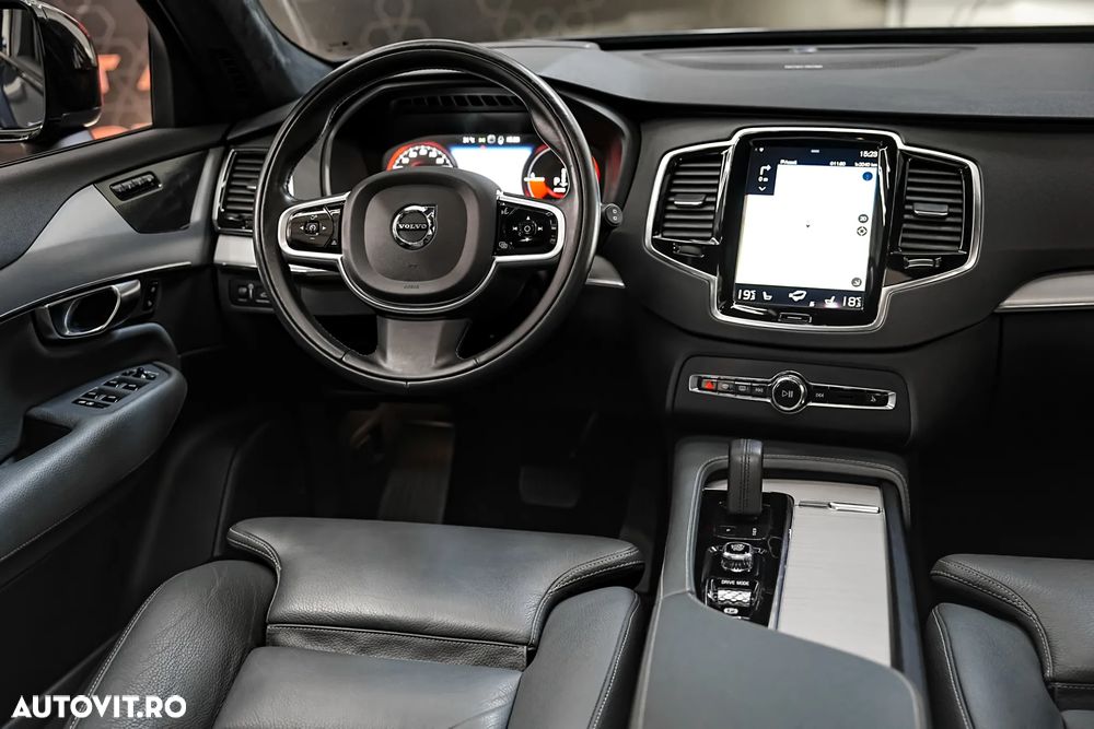 Volvo XC 90 Recharge T8 eAWD R-Design - 38