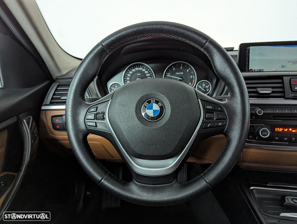 BMW 320 d Auto Line Luxury - 15