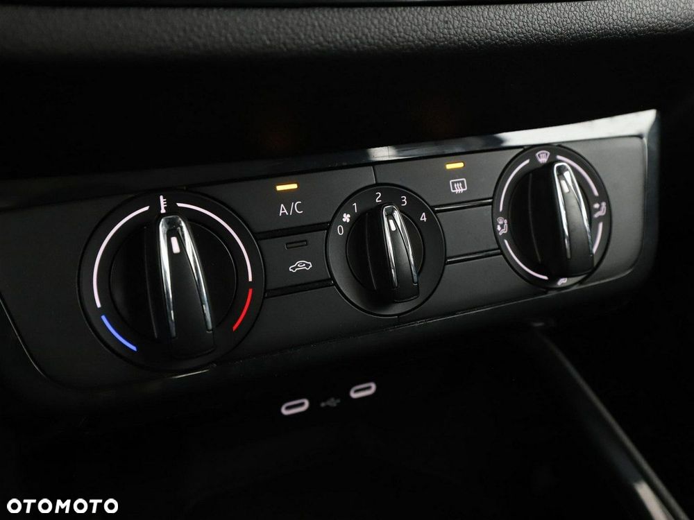 Skoda Fabia 1.0 TSI Ambition - 28