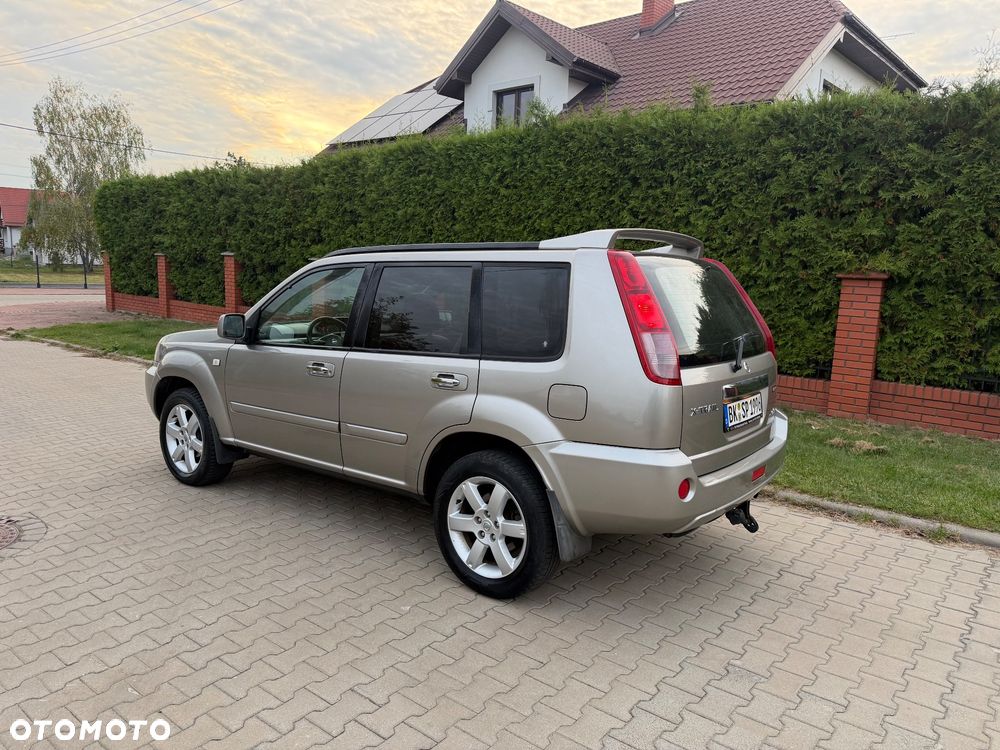 Nissan X-Trail 2.2 dCi 4x4 Columbia - 4