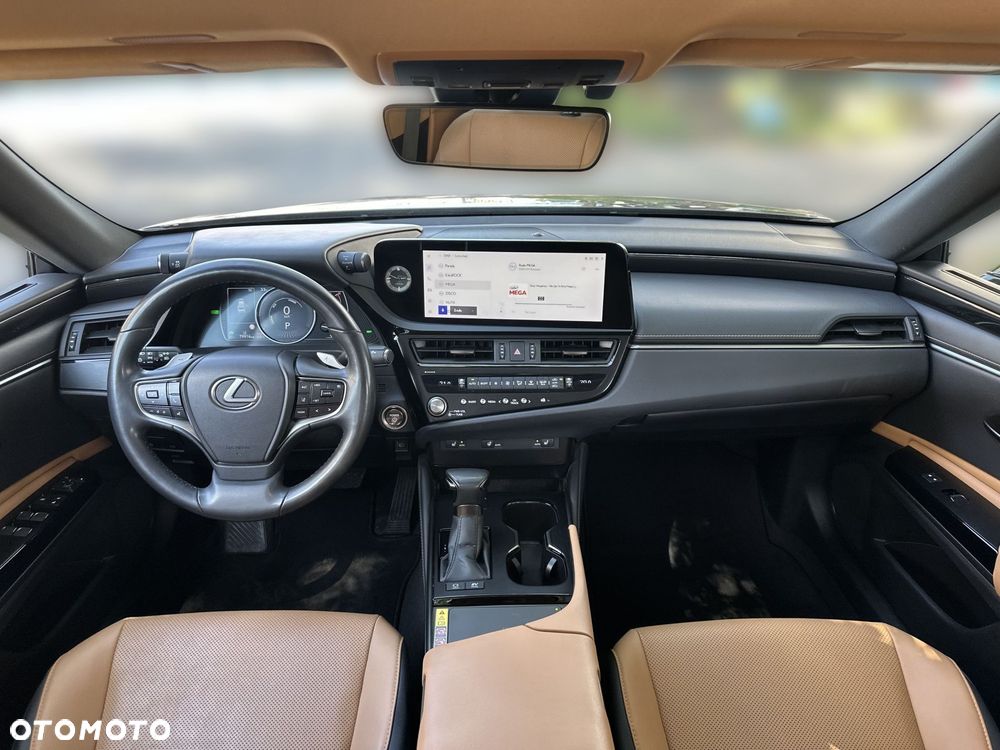 Lexus ES 300h Business Edition - 3