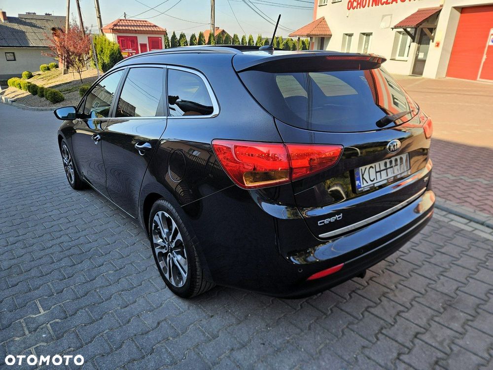 Kia Ceed 1.6 CRDi 128 Platinum Edition - 6
