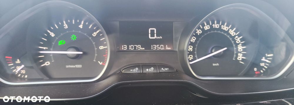 Peugeot 208 82 VTI Style - 17